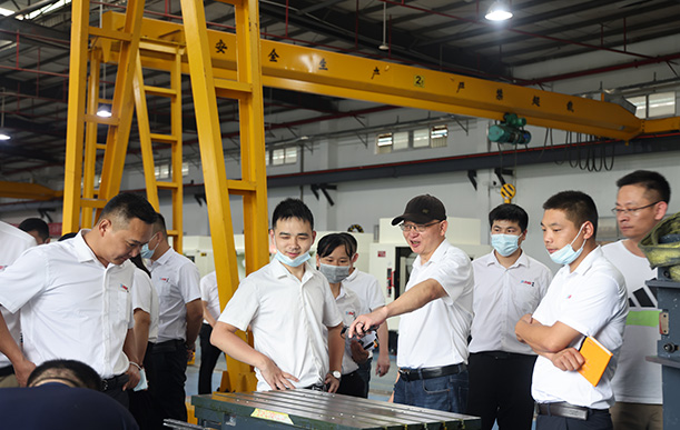 走进工厂，，，，，，，，明确制造魅力