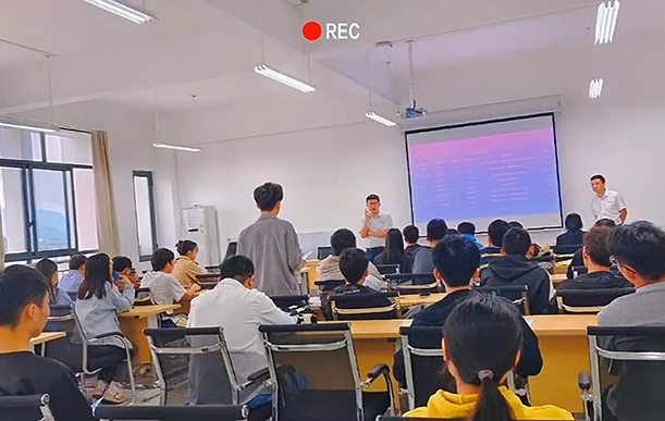 校企相助，，，，，，，，提供就业岗位